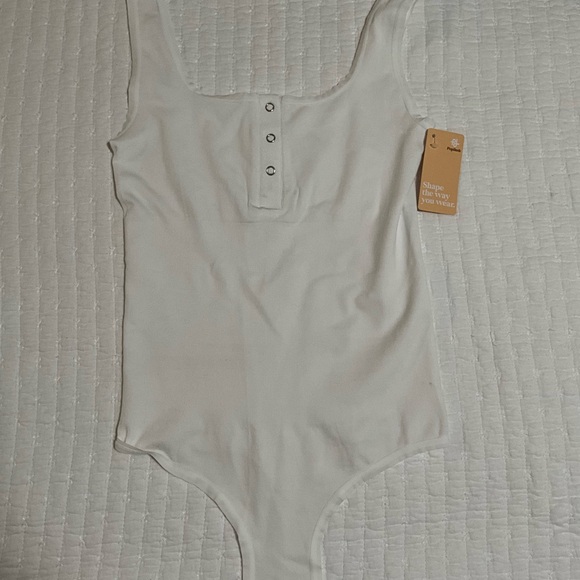 Popilush Other - Popilush White Henley - brand new